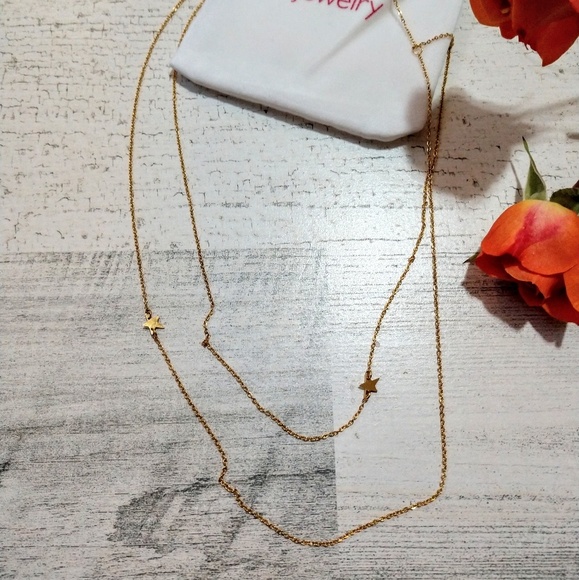 Dainty Star Gold Necklace - Picture 2 of 4